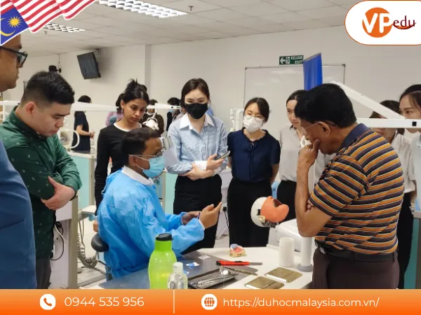 Các chương trình đào tạo tại Khoa Nha khoa MAHSA