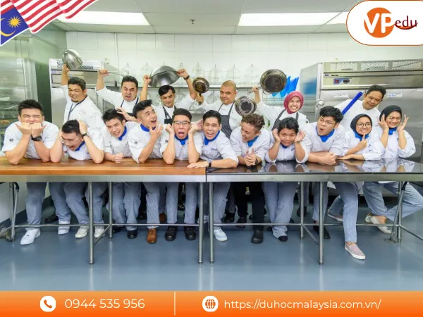 Học phí du học  Malaysia đại học BERJAYA University College